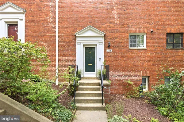 $2,650 | 3486 Gunston Road, Unit 7213486, Alexandria, VA 22302