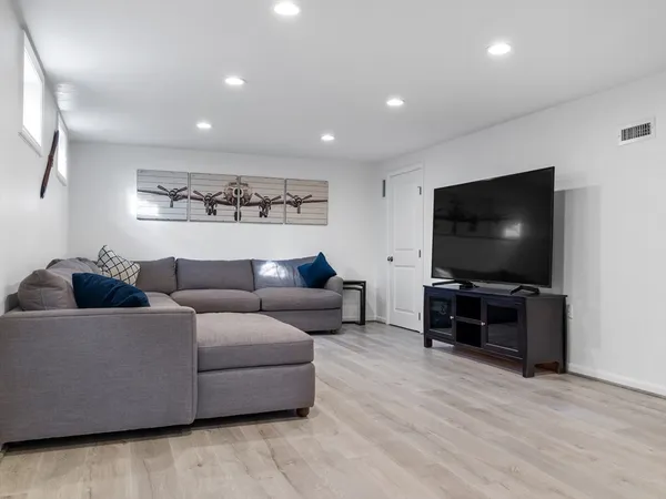 $13,950 | 25 Falmouth Road, Arlington, MA 02474