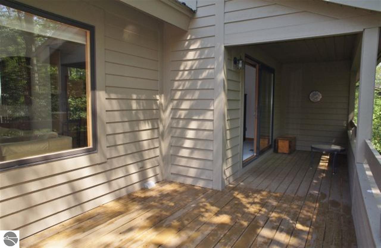 6552 Mission Ridge Traverse City, MI 49686 - Photo 8 of 25 1749881-7.JPG