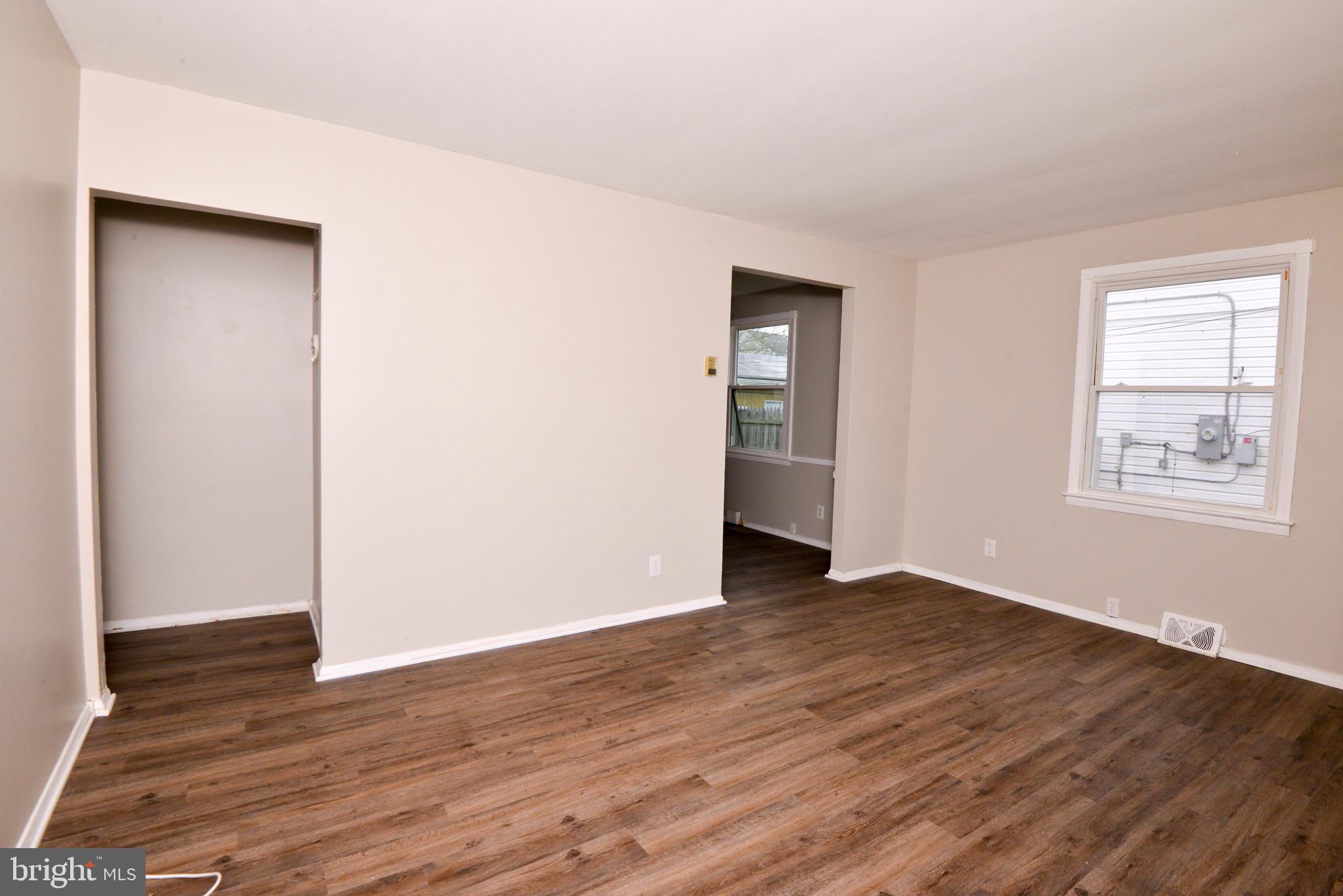 3427 Kimble Road Baltimore, MD 21244 - Photo 4 of 16 Living room w/hall to left , dining room to right