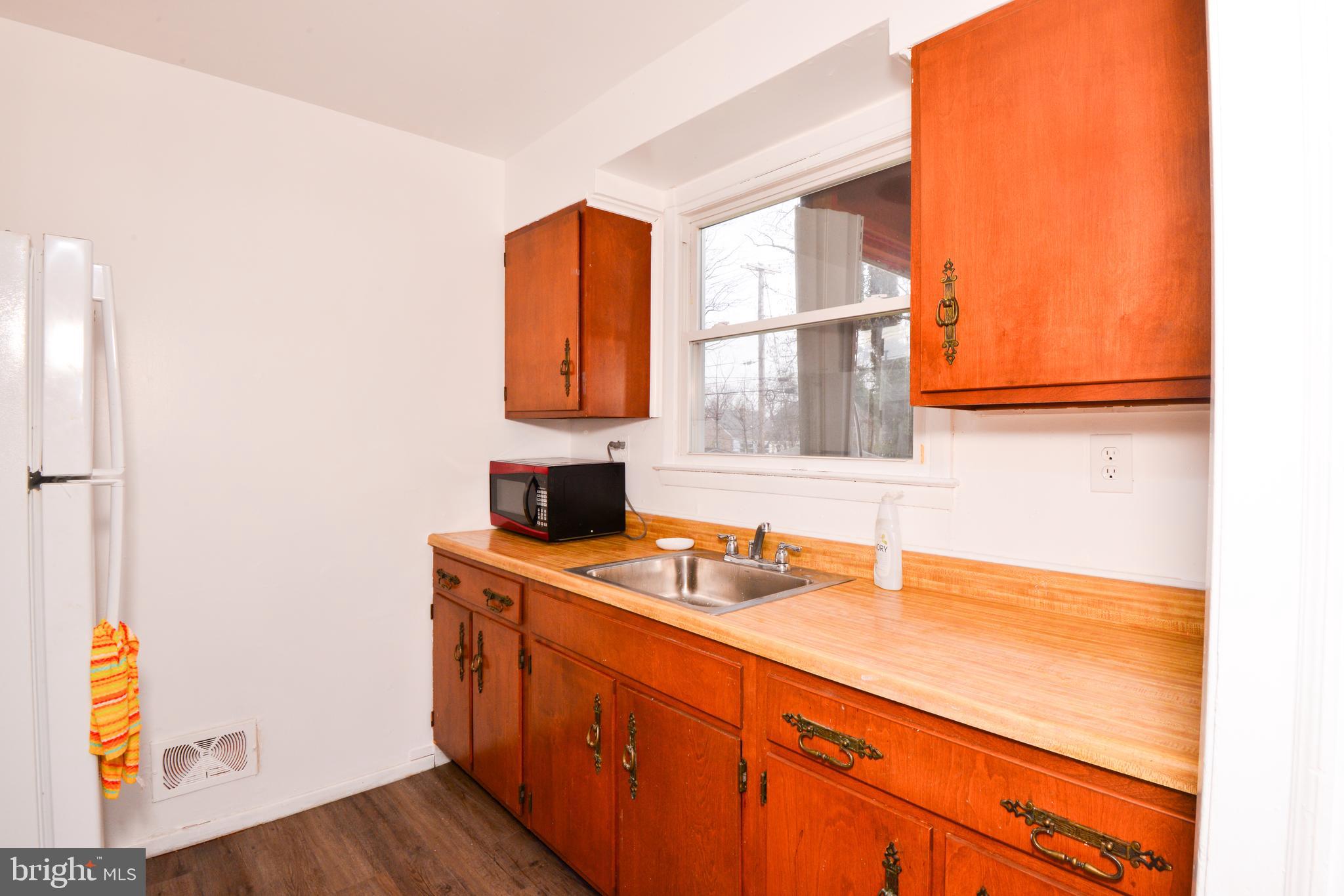 3427 Kimble Road Baltimore, MD 21244 - Photo 6 of 16 Kitchen