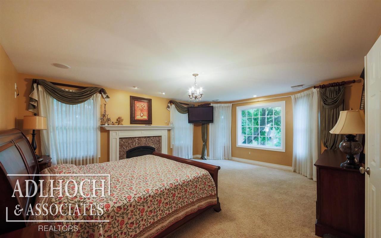 920 Shoreham Road Grosse Pointe Woods, MI 48236 - Photo 16 of 39