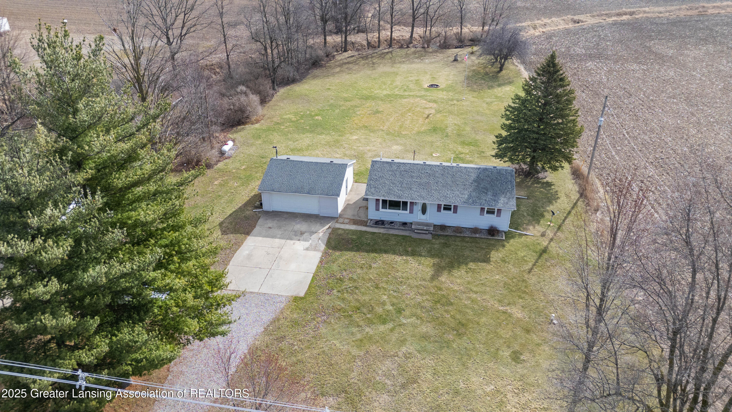 9671 Krepps Road Dewitt, MI 48820 - Photo 4 of 36