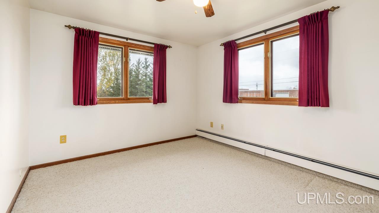 3949 20th Road Gladstone, MI 49837 - Photo 17 of 31