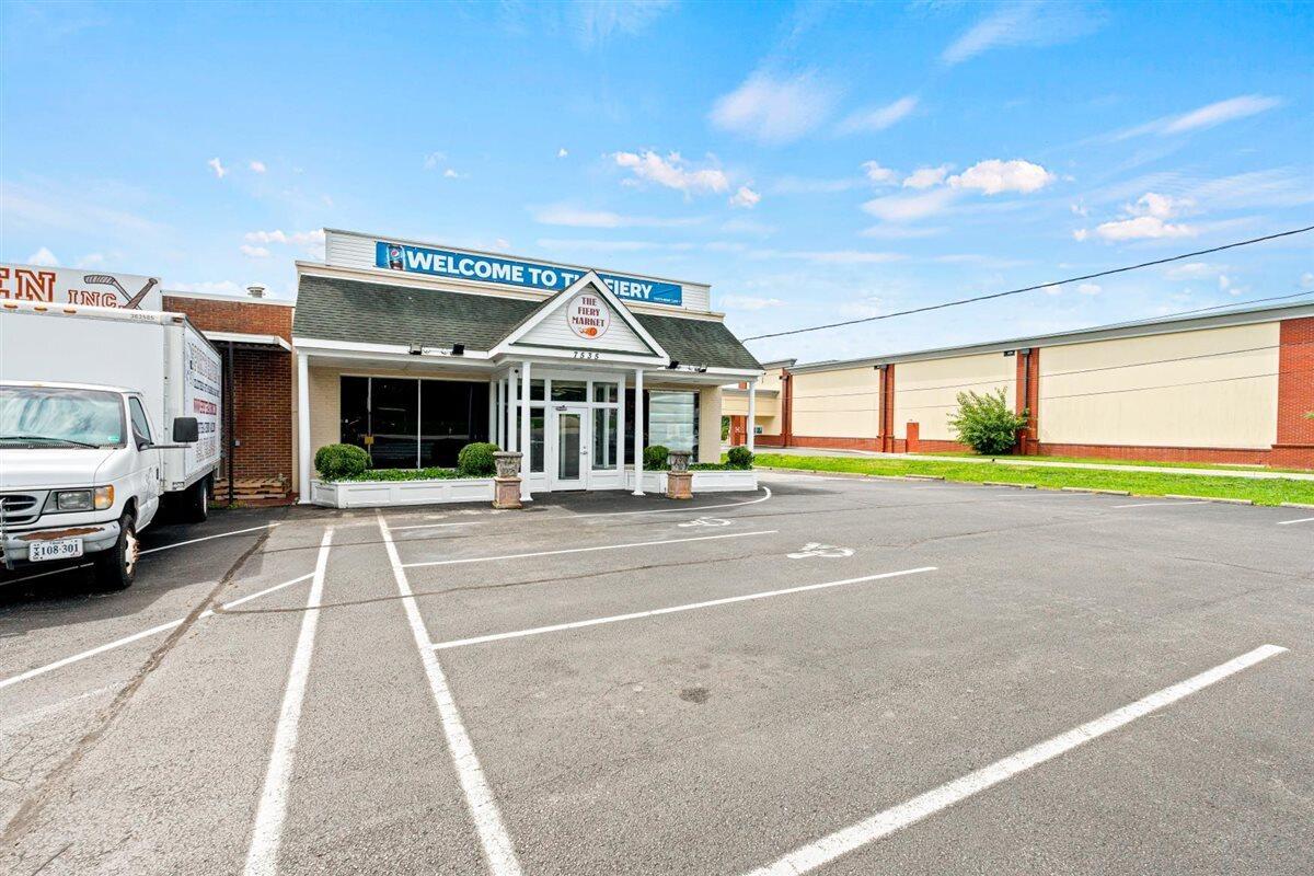 7535 Williamson Road Roanoke, VA 24019 - Photo 24 of 28 23-DSC4269