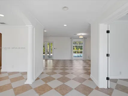 $1,350,000 | 2833 Northeast 22nd Street, Fort Lauderdale, FL 33305