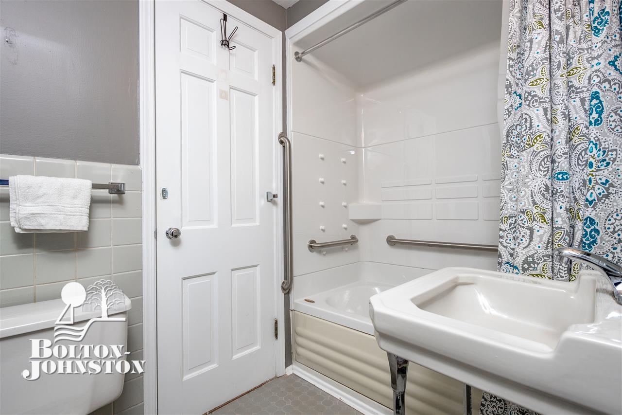 376 Moross Road Grosse Pointe Farms, MI 48236 - Photo 31 of 62
