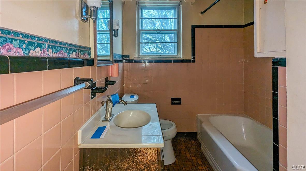 1243 Rye Street Allentown, PA 18103 - Photo 16 of 20 Gallery Image 16