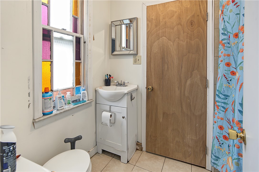 115 Woodward Road Providence, RI 02904 - Photo 21 of 29 Gallery Image 21