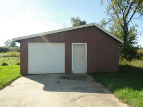 9994 South Reese Road Birch Run, MI 48415 - Photo 12 of 15 20421630-11.JPG