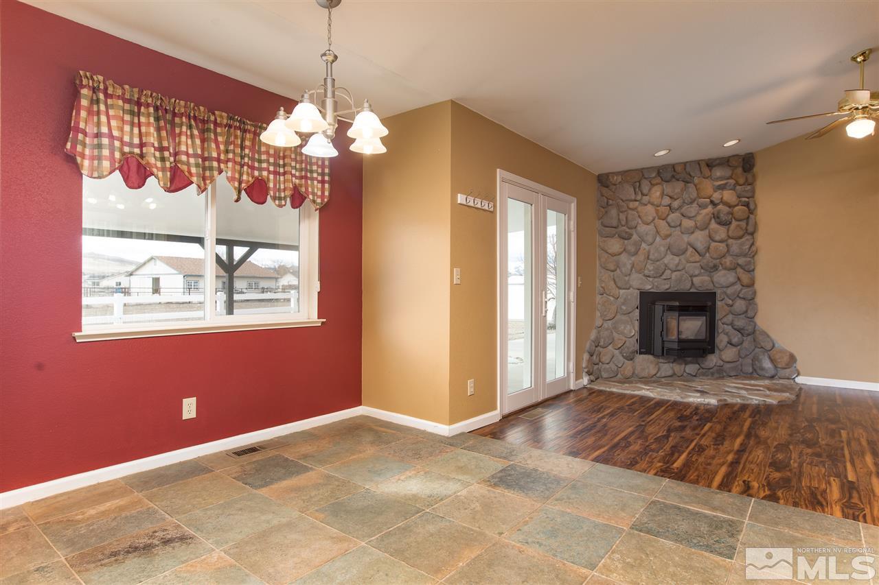10475 Osage Road Reno, NV 89508 - Photo 8 of 25 a view of livingroom with window