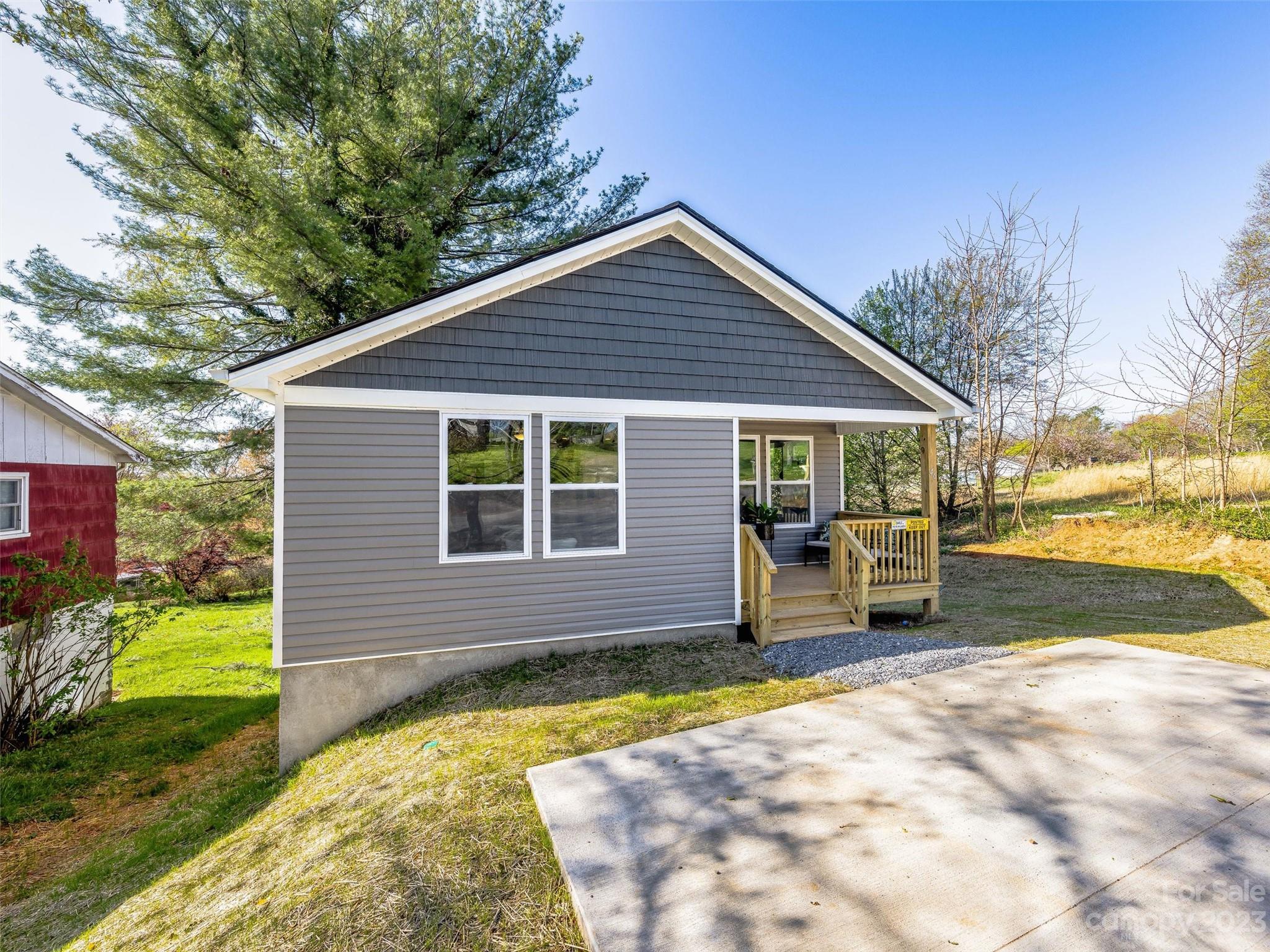 46 Huffman Road Asheville, NC 28806 - Photo 2 of 40 Gallery Image 2