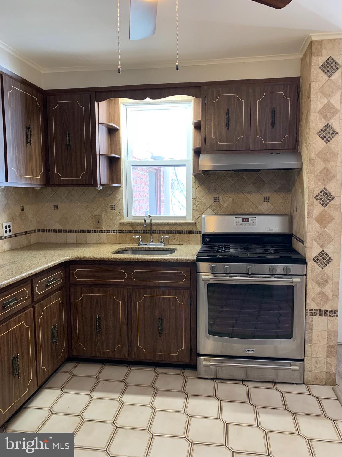 2724 Rhawn Street Philadelphia, PA 19152 - Photo 10 of 49 Gallery Image 10
