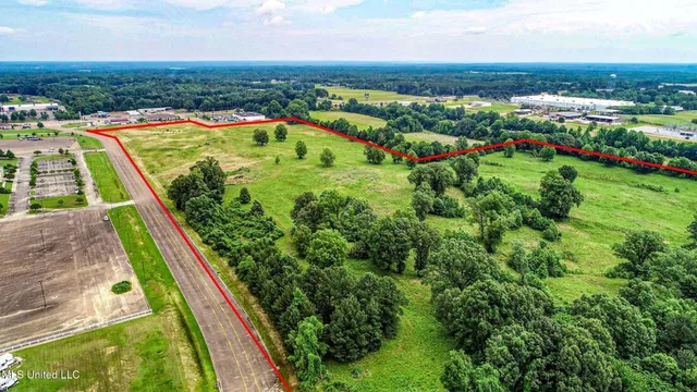 $2,300,000 | 0 Civic Center Drive, Batesville, MS 38606