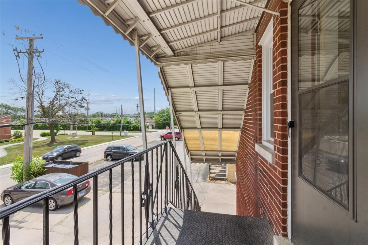 1211 Homestead Road La Grange Park, IL 60526 - Photo 17 of 18 a view of a balcony with yard