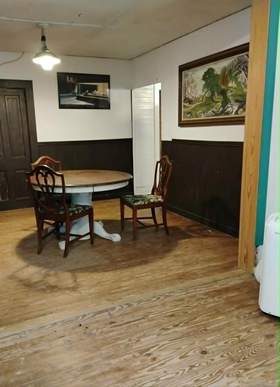 763 Frontier Street Bowie, TX 76230 - Photo 11 of 28 a living room with furniture