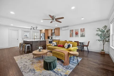 $825,000 | 10 Osborne Street, Unit B, Salem, MA 01970