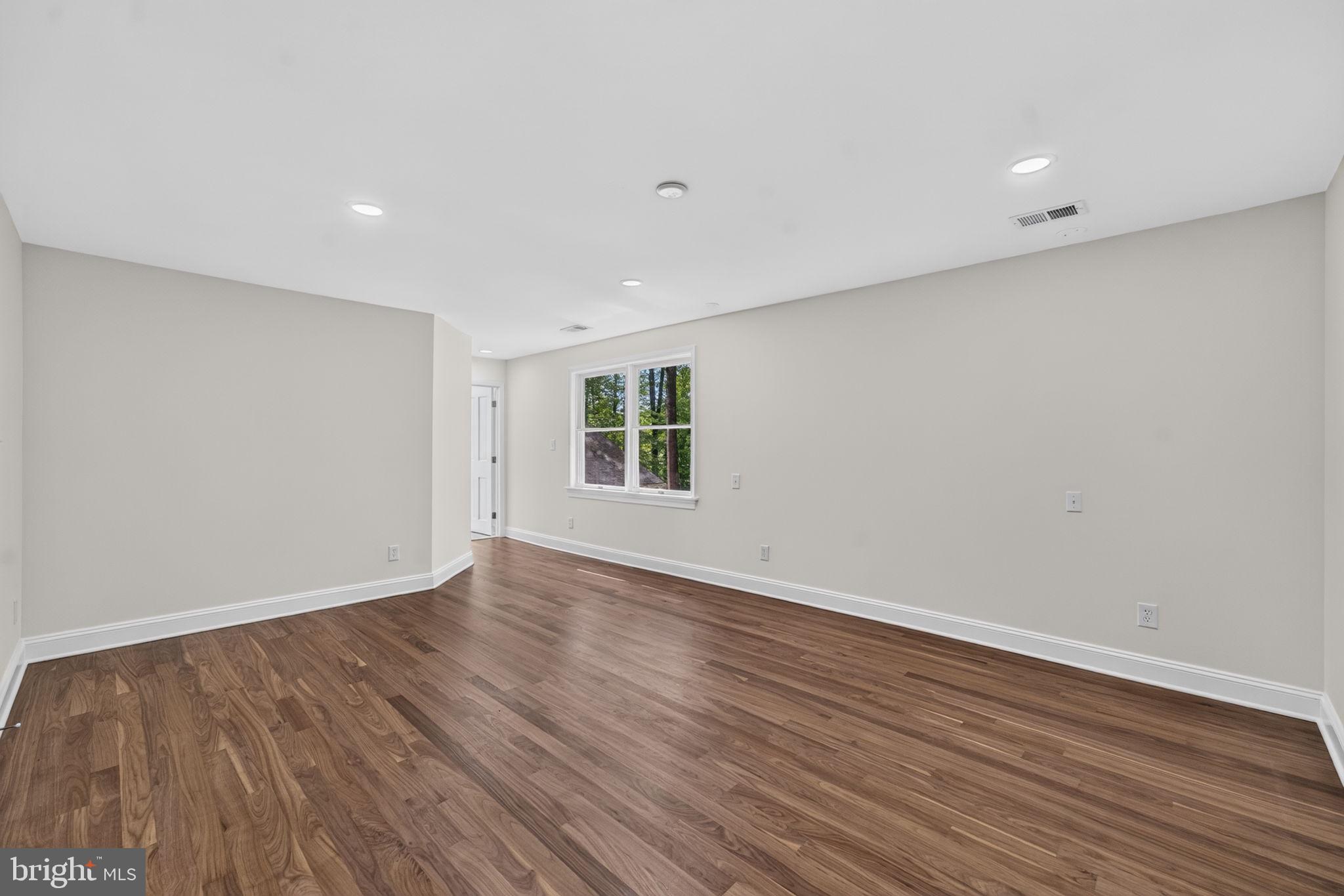 7122 Ivakota Road Clifton, VA 20124 - Photo 37 of 87 Bedroom 1