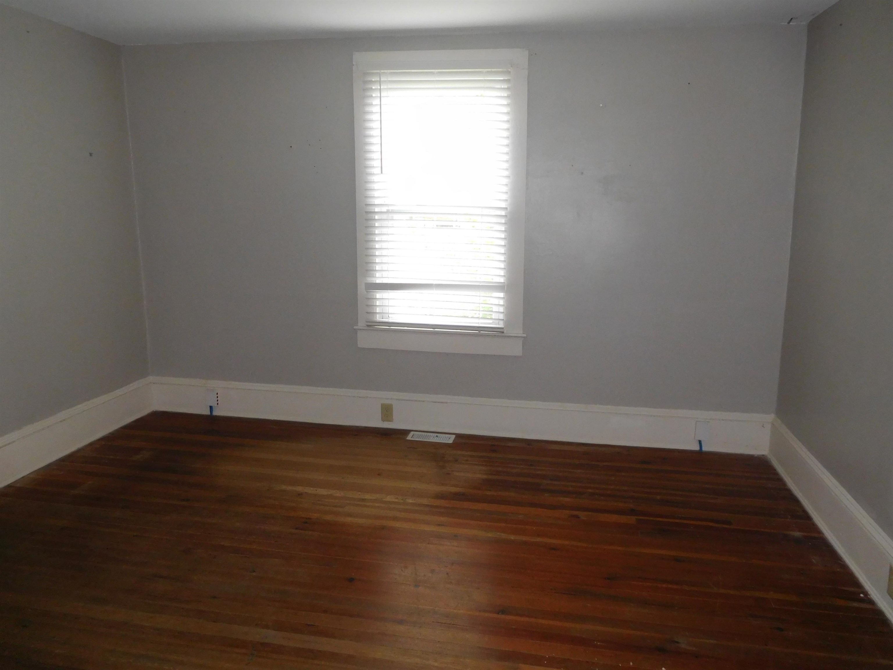 606 East O'neal Street Gaffney, SC 29340 - Photo 9 of 12