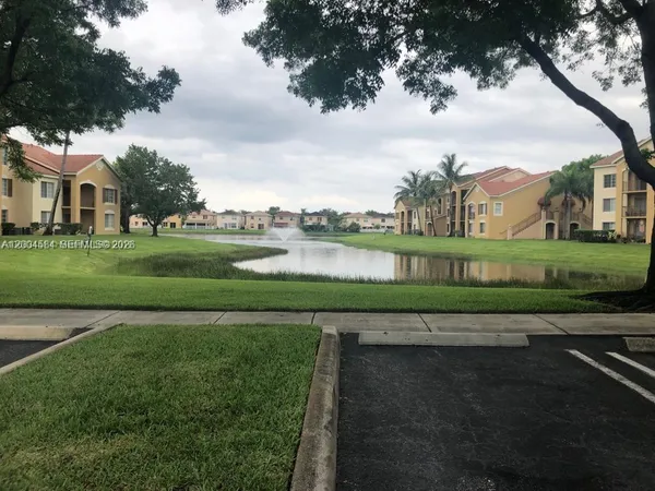 $1,800 | 4131 San Marino Boulevard, Unit 203, West Palm Beach, FL 33409