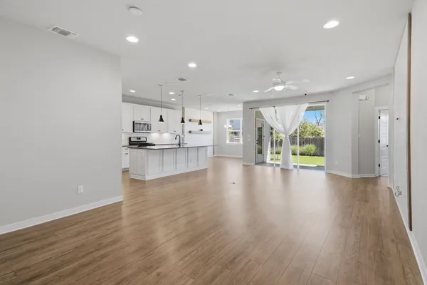 $2,150 | 103 Trailside Lane, Bastrop, TX 78602