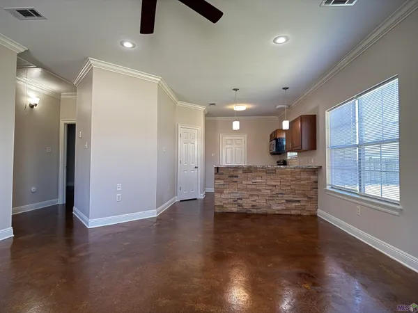 $1,300 | 40455 La Highway, Prairieville, LA 70769