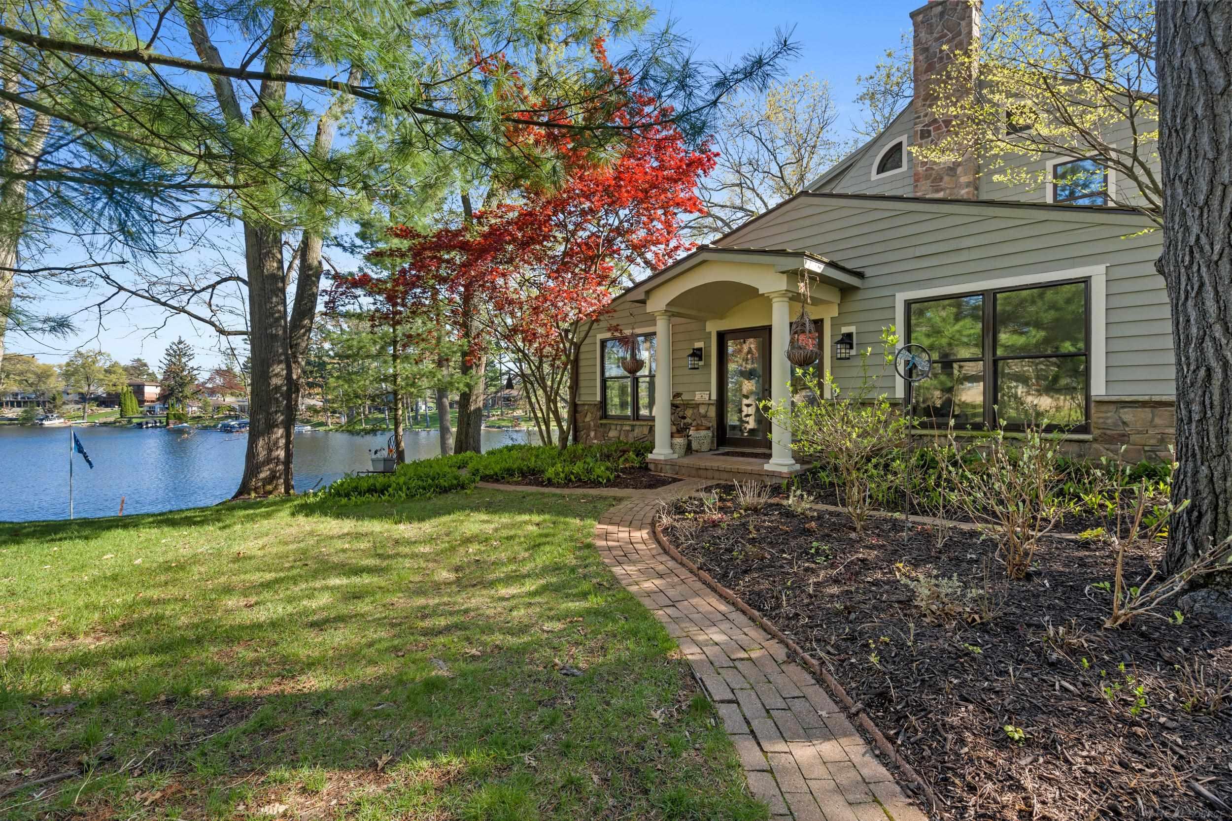 1071 Nakomis Road Lake Orion, MI 48362 - Photo 6 of 71