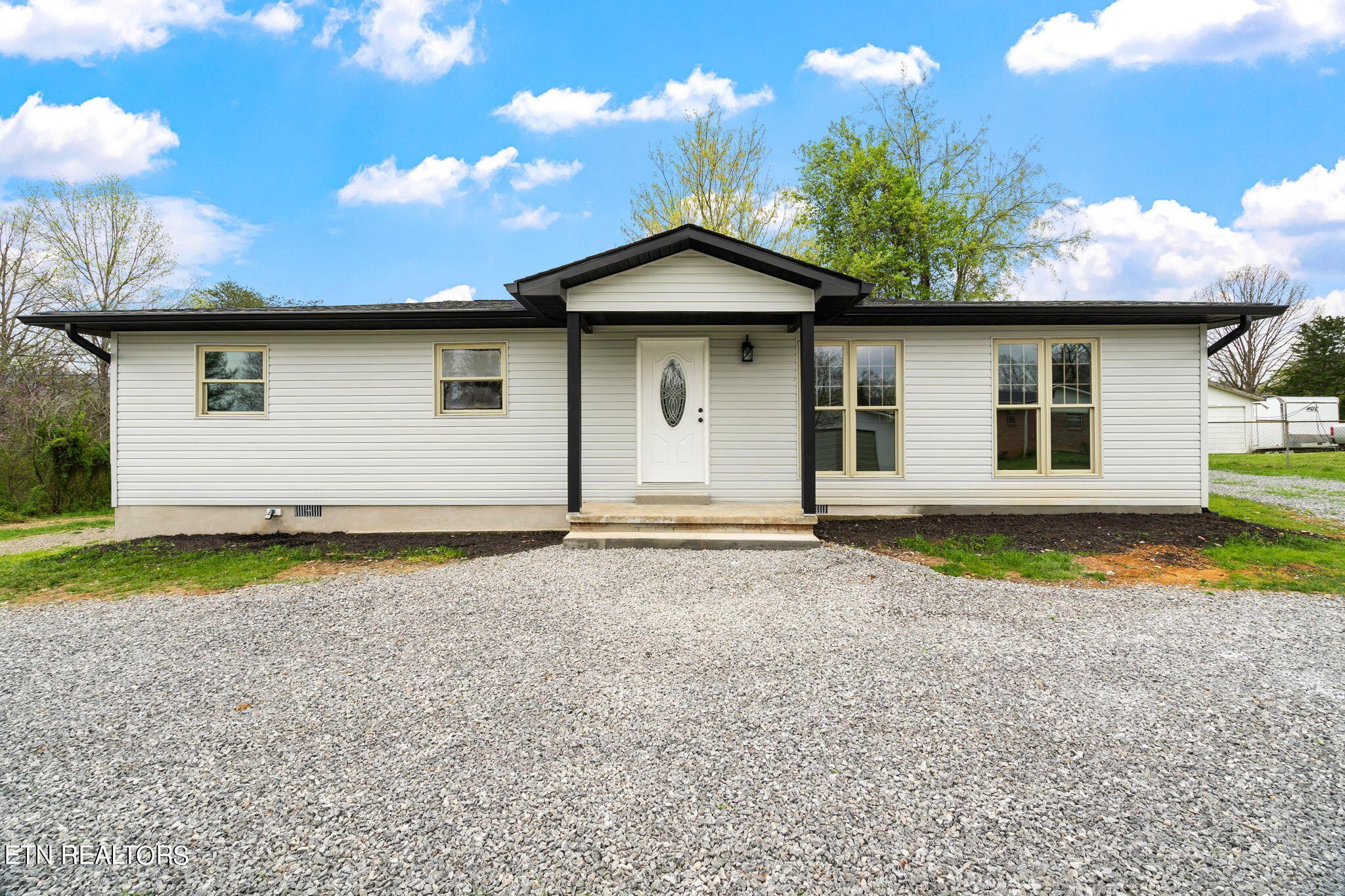 218 Oakmont Road Bean Station, TN 37708 - Photo 1 of 32 Gallery Image 1