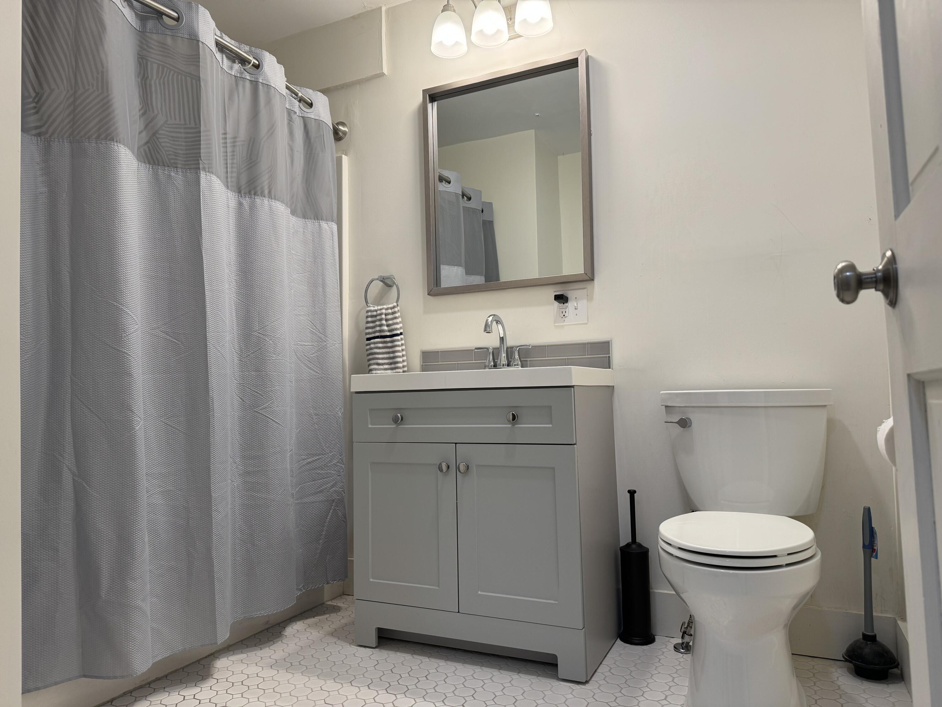750 County Road Westbrook, ME 04092 - Photo 9 of 19 Bathroom