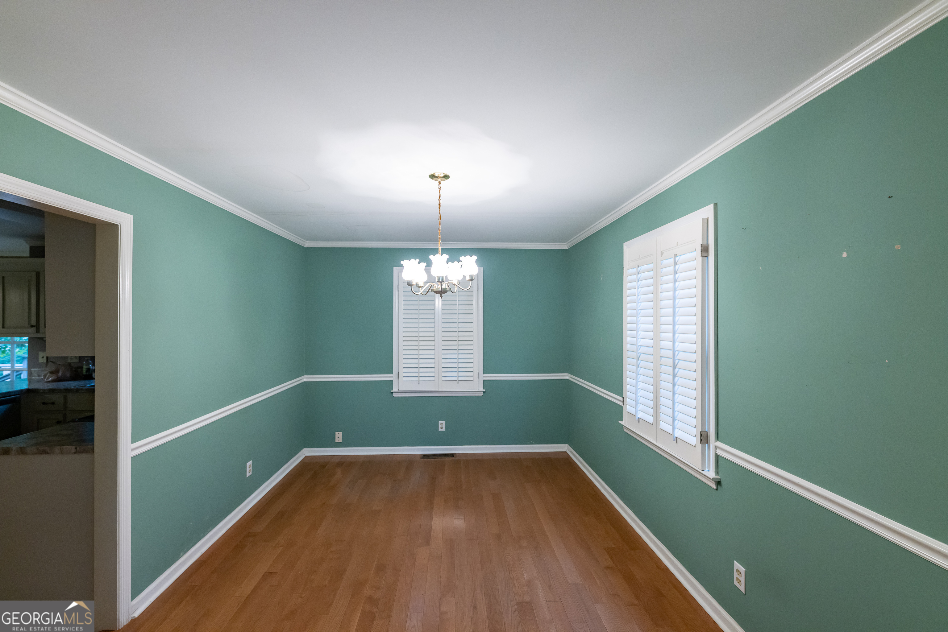 124 David Drive Thomaston, GA 30286 - Photo 11 of 43 a room with window and stairs