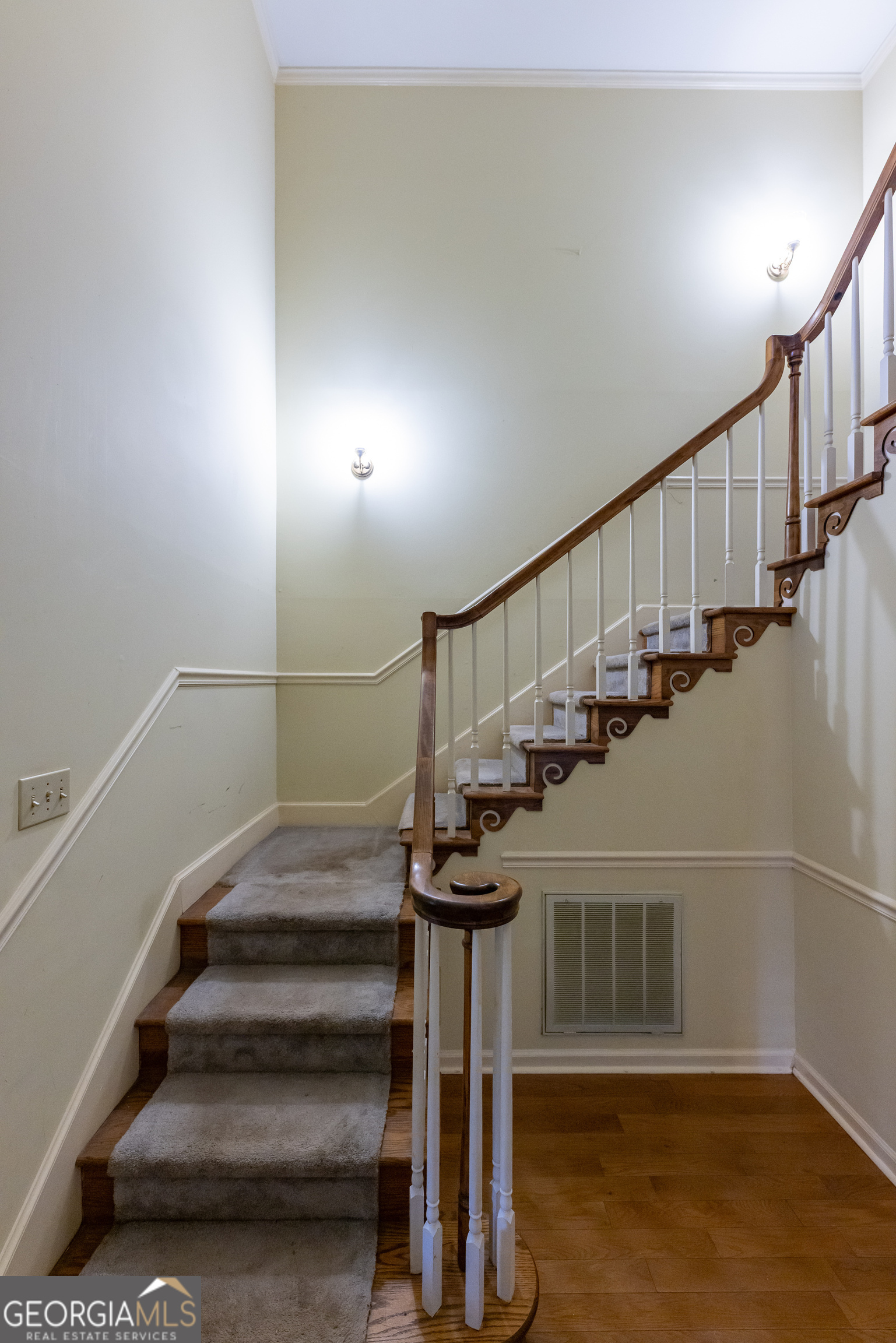124 David Drive Thomaston, GA 30286 - Photo 17 of 43 a view of entryway