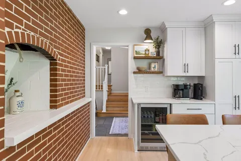 $700,000 | 522 Shadyway Road, Wayzata, MN 55391