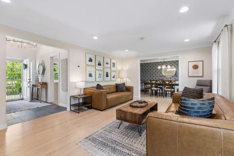 $700,000 | 522 Shadyway Road, Wayzata, MN 55391