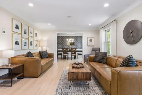 $700,000 | 522 Shadyway Road, Wayzata, MN 55391