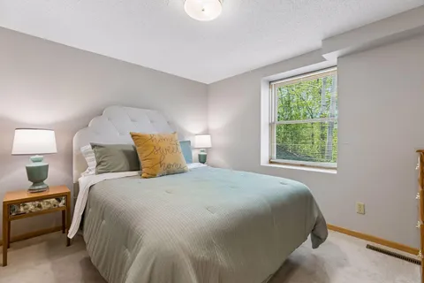 $700,000 | 522 Shadyway Road, Wayzata, MN 55391
