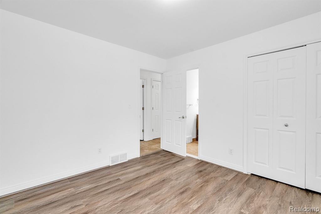 50500 Card Road Macomb, MI 48044 - Photo 18 of 33