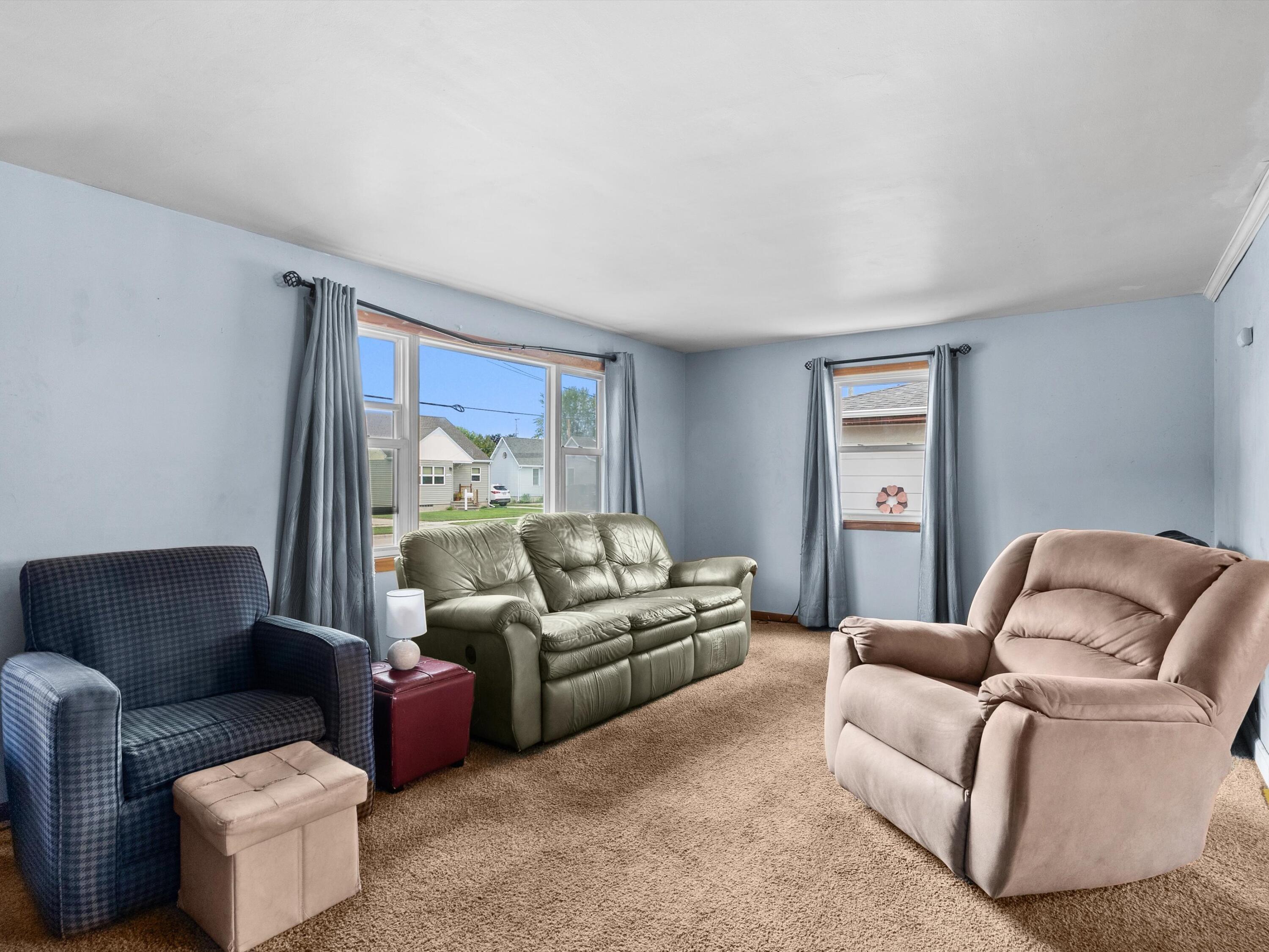 2517 13th Street Two Rivers, WI 54241 - Photo 10 of 24 06-DSC06493
