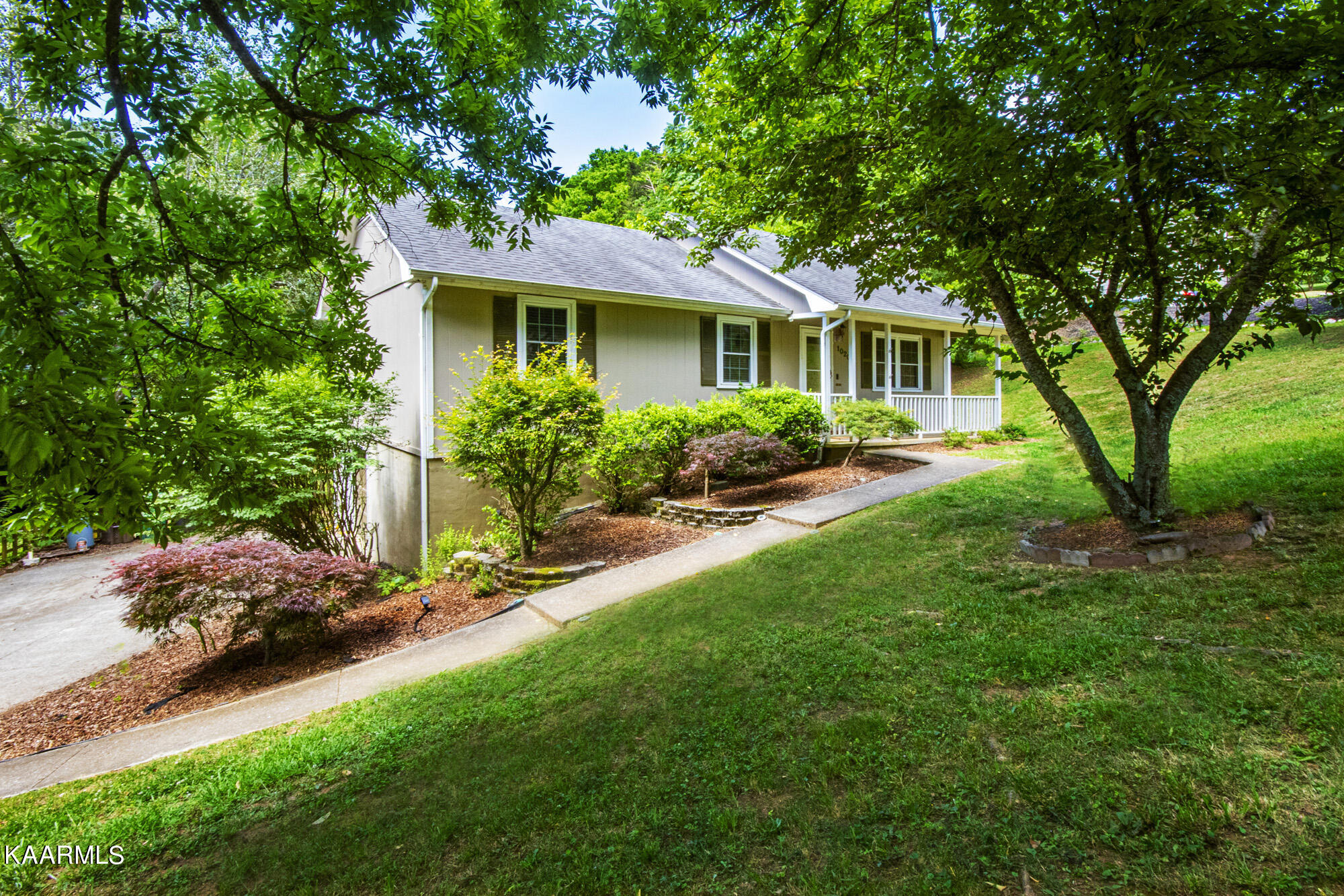 10208 Overview Drive, Knoxville, TN 37922 Compass