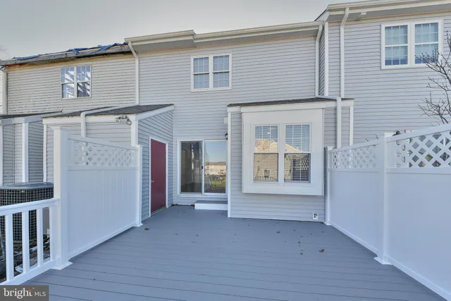 $2,400 | 702 Spice Bush, Ambler, PA 19002