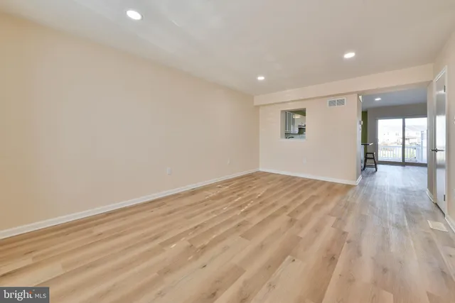 $2,400 | 702 Spice Bush, Ambler, PA 19002