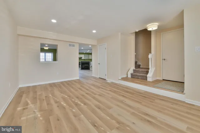 $2,400 | 702 Spice Bush, Ambler, PA 19002