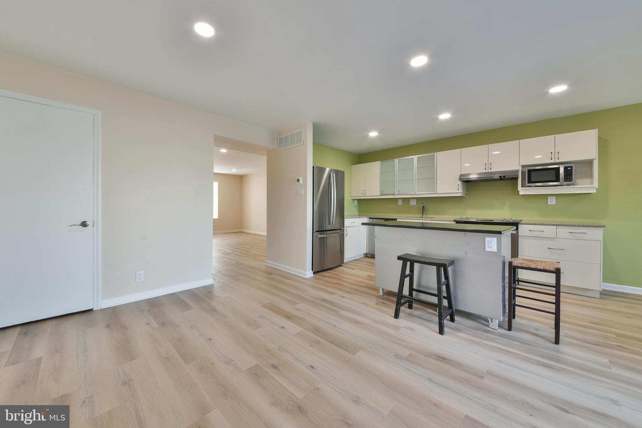 702 Spice Bush Ambler, PA 19002 - Photo 6 of 18