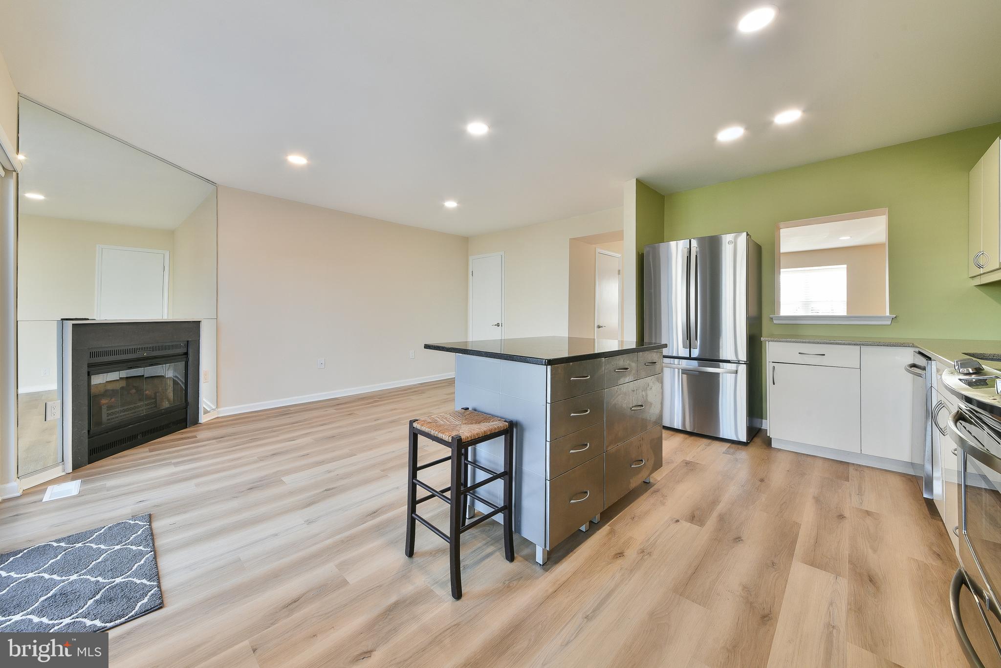 702 Spice Bush Ambler, PA 19002 - Photo 7 of 18