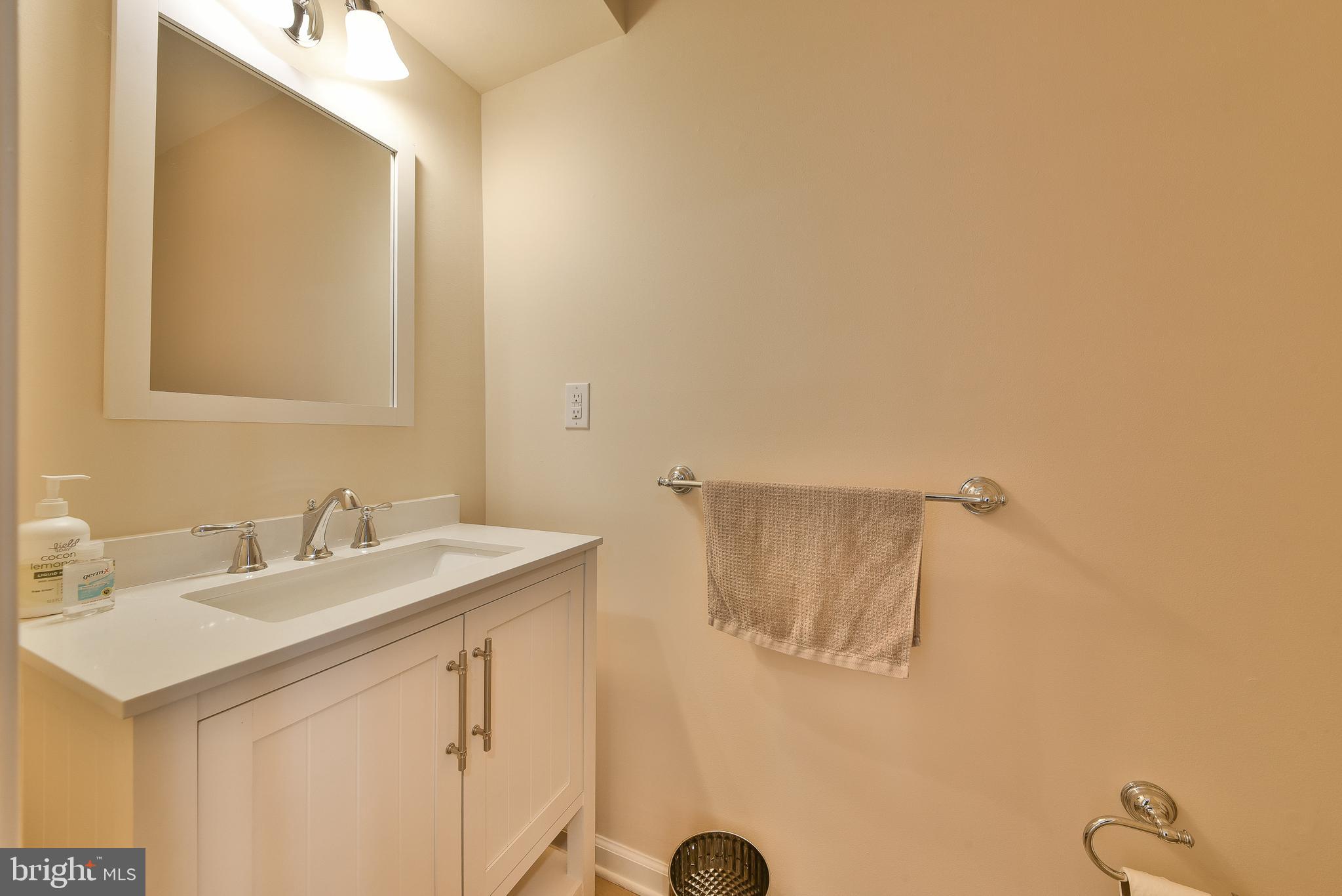 702 Spice Bush Ambler, PA 19002 - Photo 9 of 18