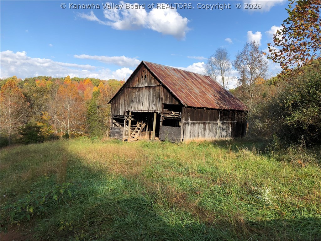 32-3 Long Hollow Road Letart, WV 25253 - Photo 2 of 19 Gallery Image 2