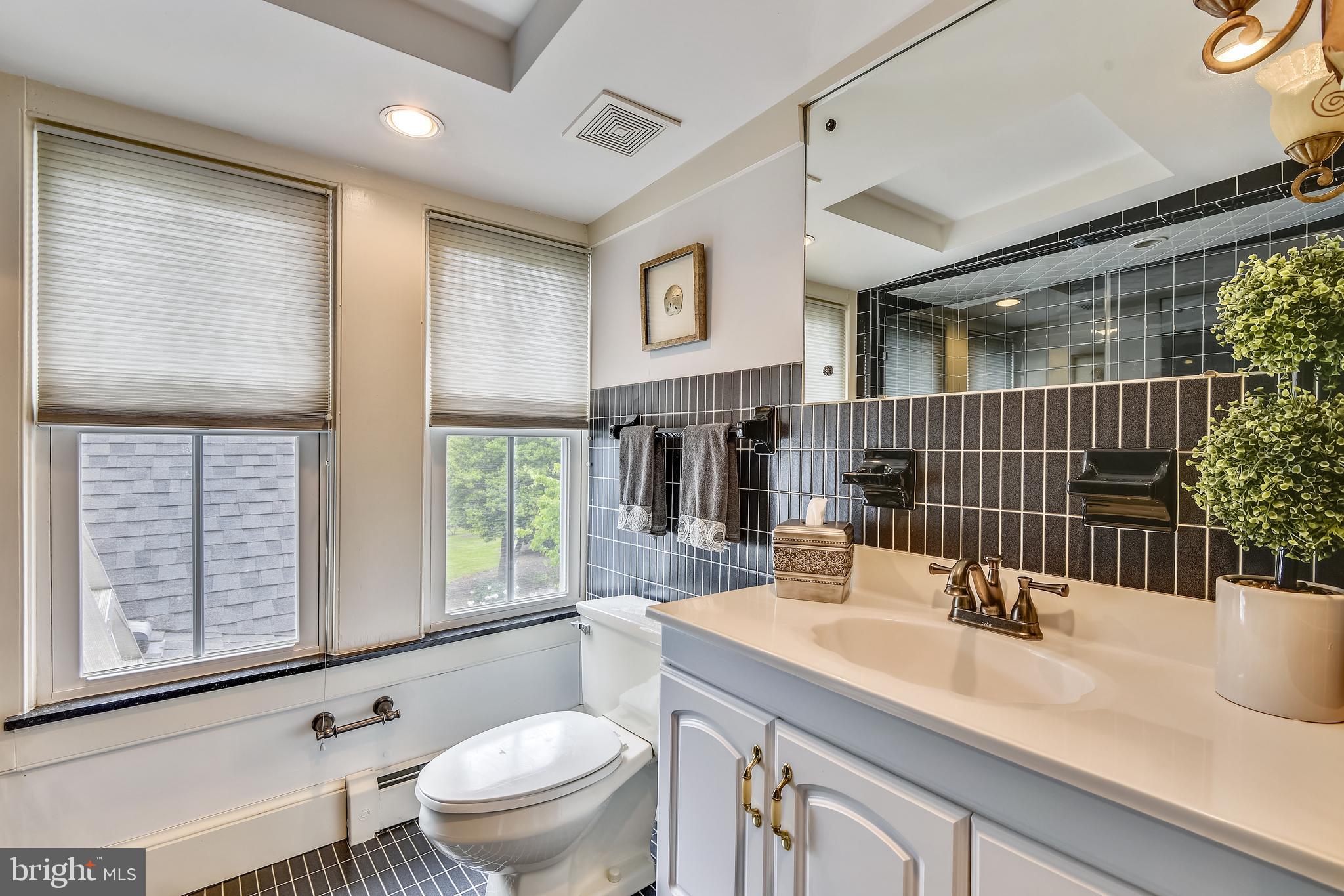 8325 Bensville Road Waldorf, MD 20603 - Photo 51 of 88 Second Floor Bathroom