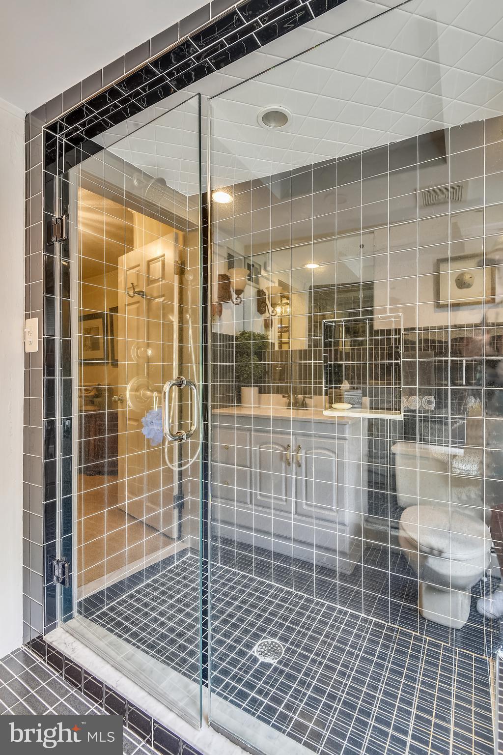 8325 Bensville Road Waldorf, MD 20603 - Photo 52 of 88 Second Floor Bathroom