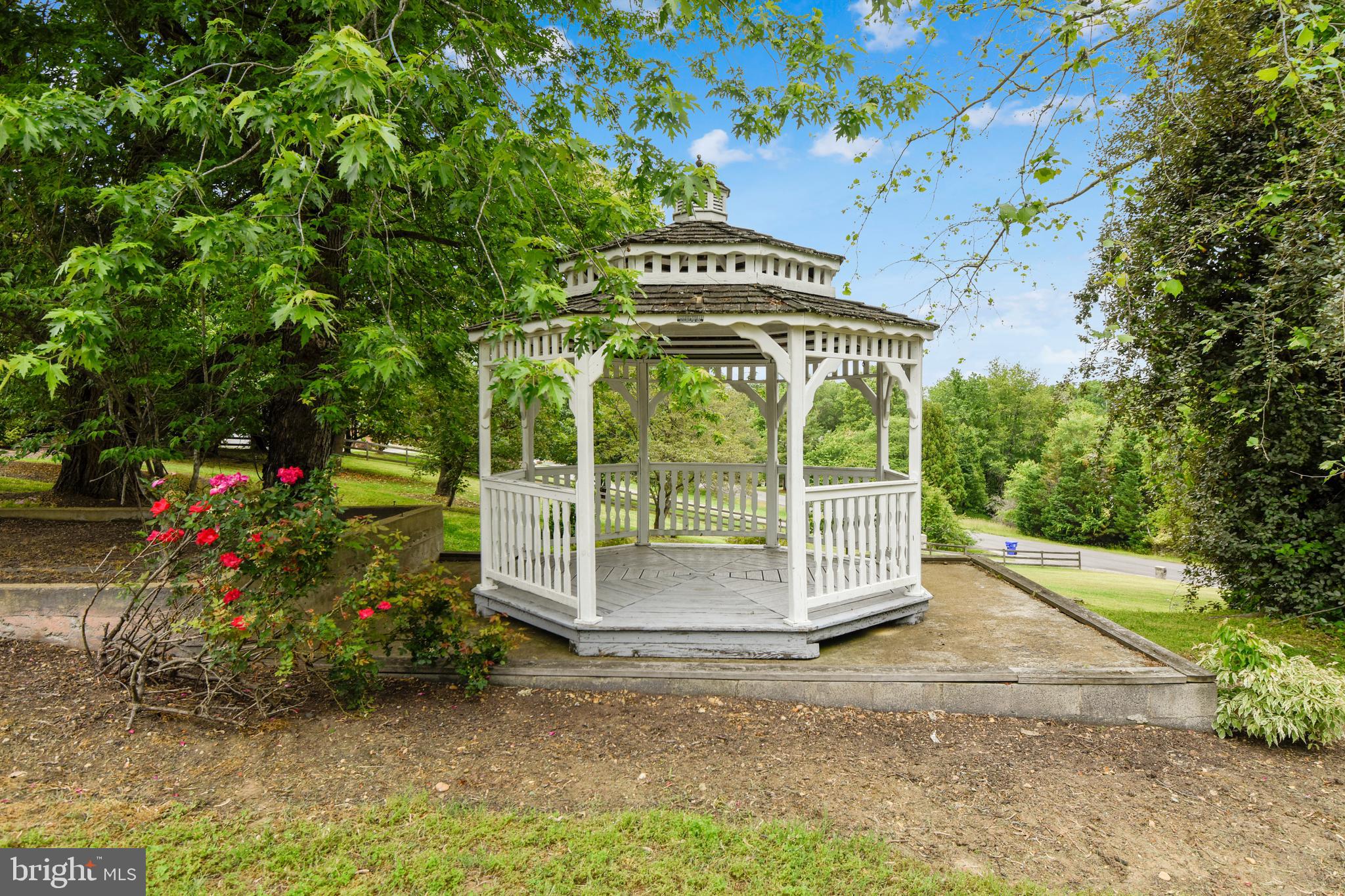 8325 Bensville Road Waldorf, MD 20603 - Photo 68 of 88 Garden Gazebo
