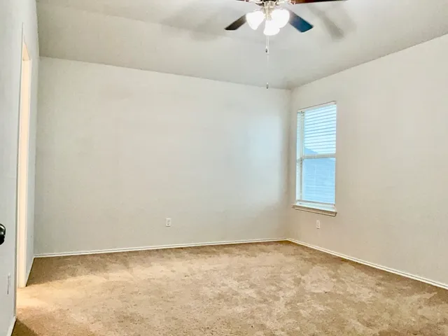 $2,400 | 184 Beth Ann Loop, Taylor, TX 76574