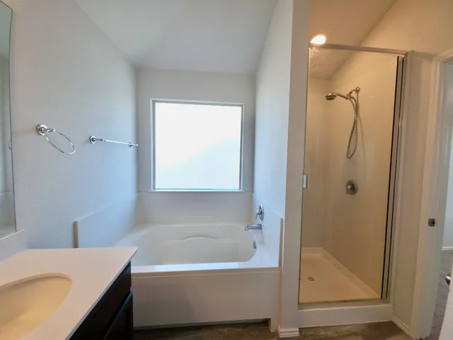 $2,400 | 184 Beth Ann Loop, Taylor, TX 76574